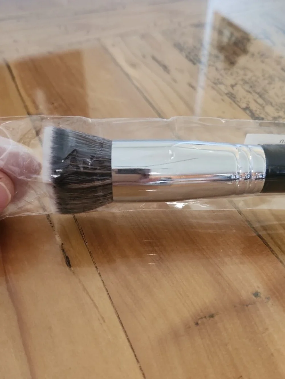 Younique Kabuki Foundation Brush NEW Unused NICE!